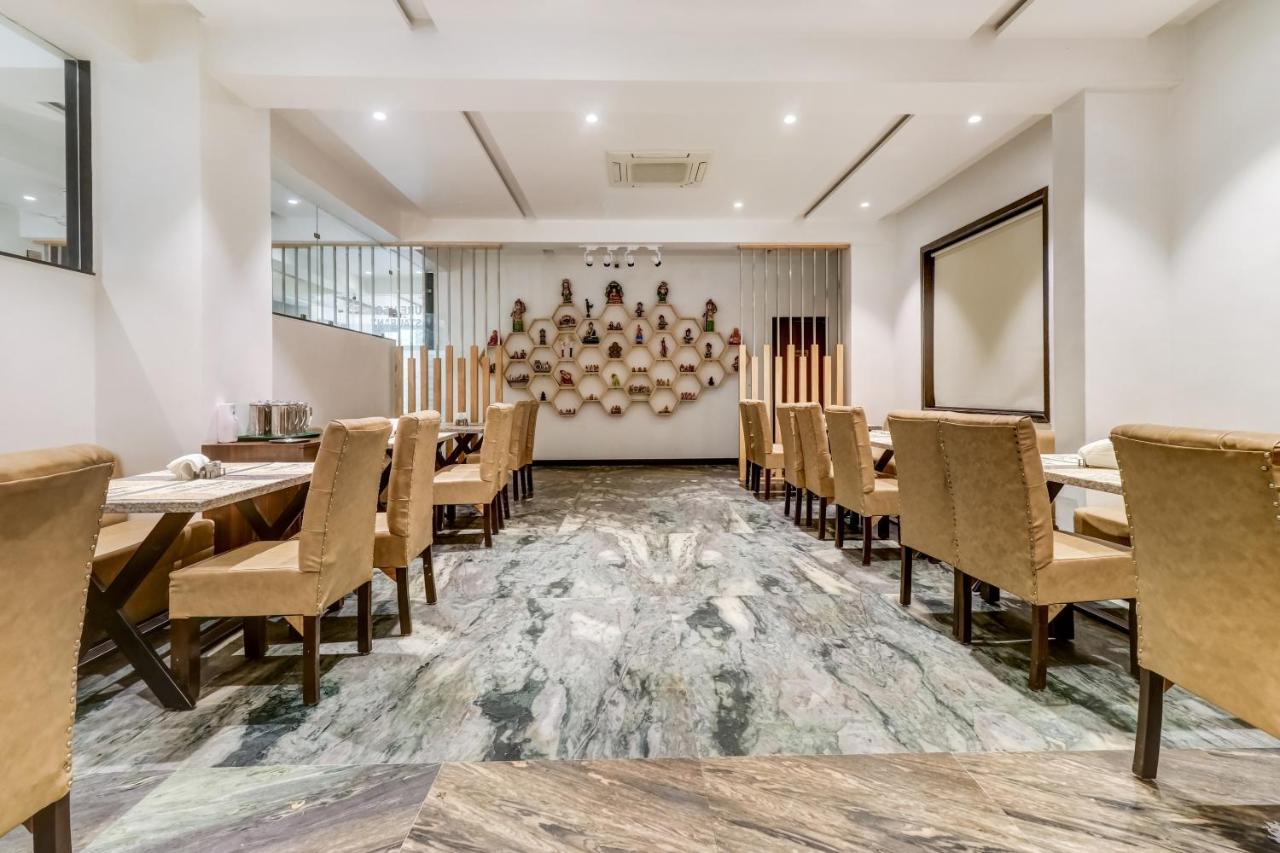 Oyo Townhouse 785 Sree Vinayaka Grand Hotel Anantapur Luaran gambar