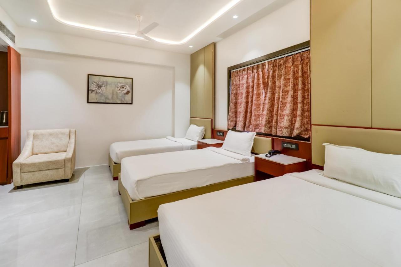 Oyo Townhouse 785 Sree Vinayaka Grand Hotel Anantapur Luaran gambar